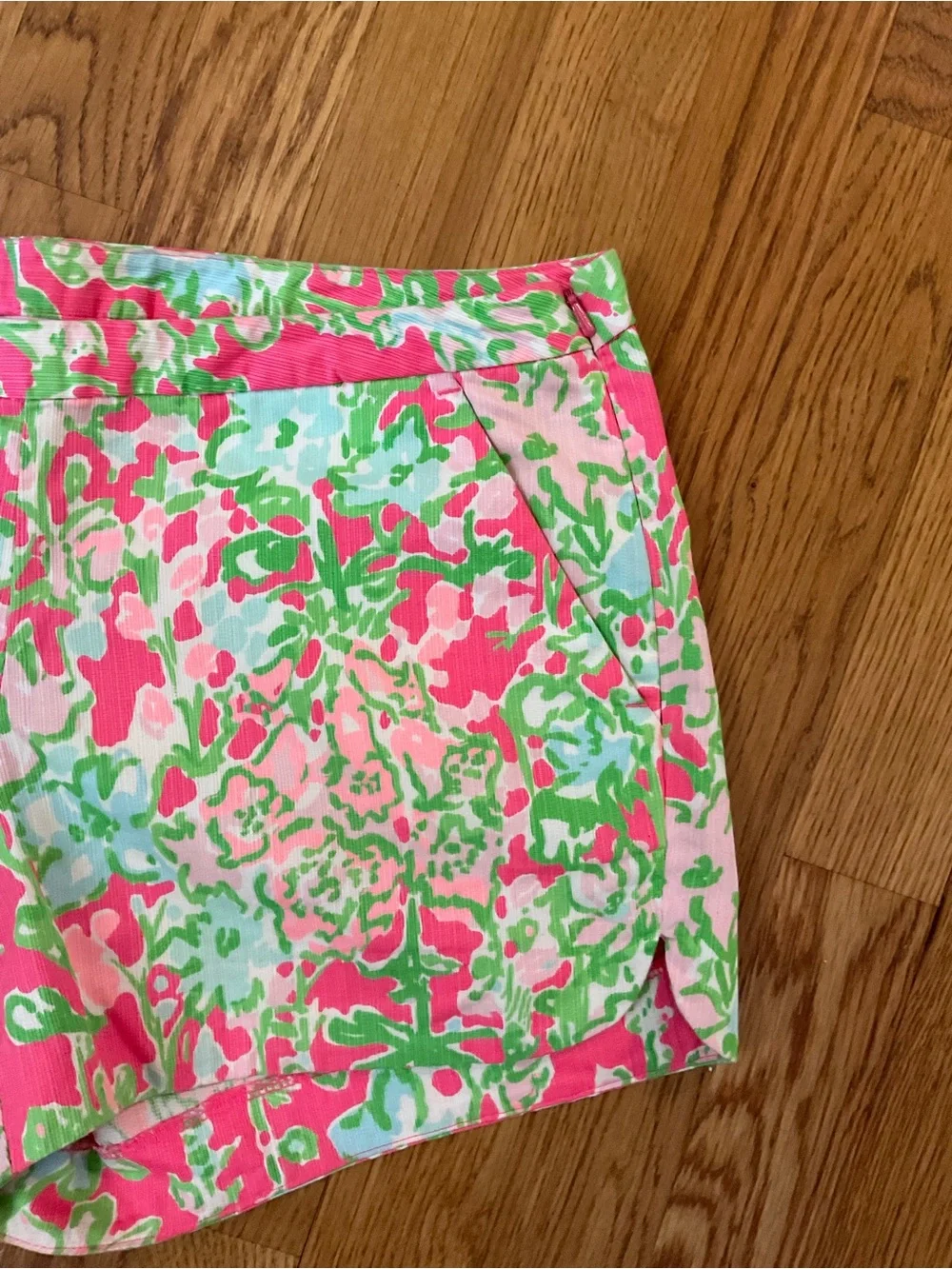 Lilly Pulitzer- Adie Southern Charm Pink & Lime Green Floral Shorts. Size 2